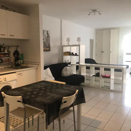 Patio Blanco,corralejo * Κοραλέχο
